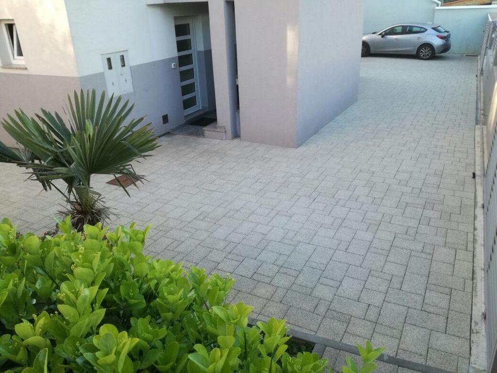 Beach Apartments Rafael Zadar Exterior photo